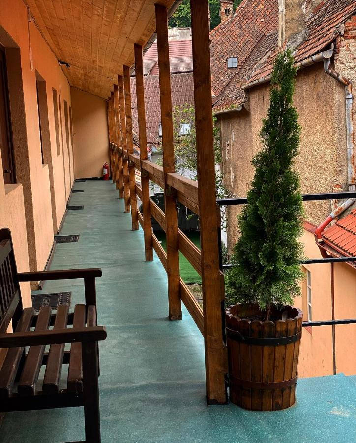 Ullysses Guest House Brasov Exterior photo